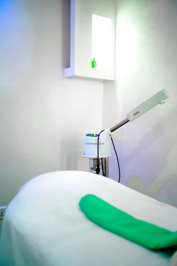 Treatment room with steamer equipment